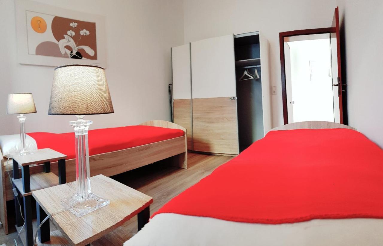 Elena Flat Orchidee Duisburg Zentrum Exterior photo